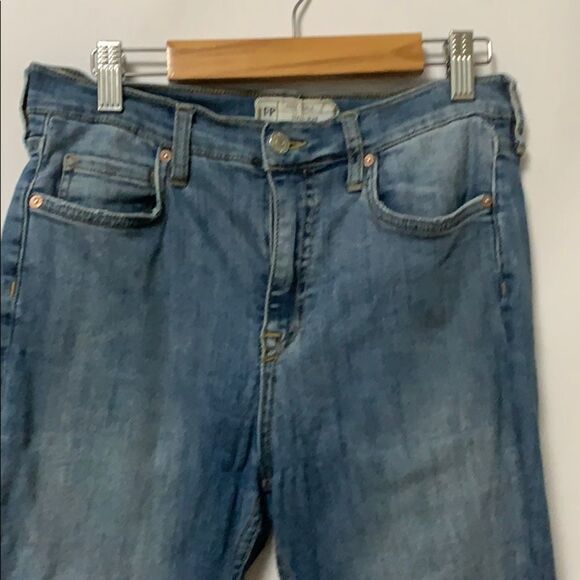 FREE PEOPLE ANTHROPOLOGIE DISTRESS JEANS S…‎ - Picture 2 of 6